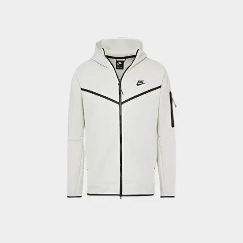 Outfit Tech Fleece Blanc + Casquette Offerte