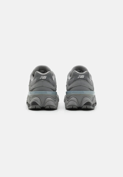 New Balance 9060 Gris