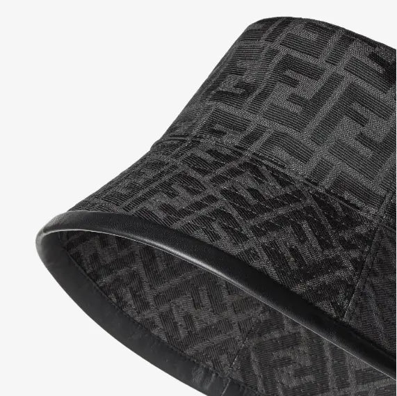Fendi Chapeau en nylon FF Noir