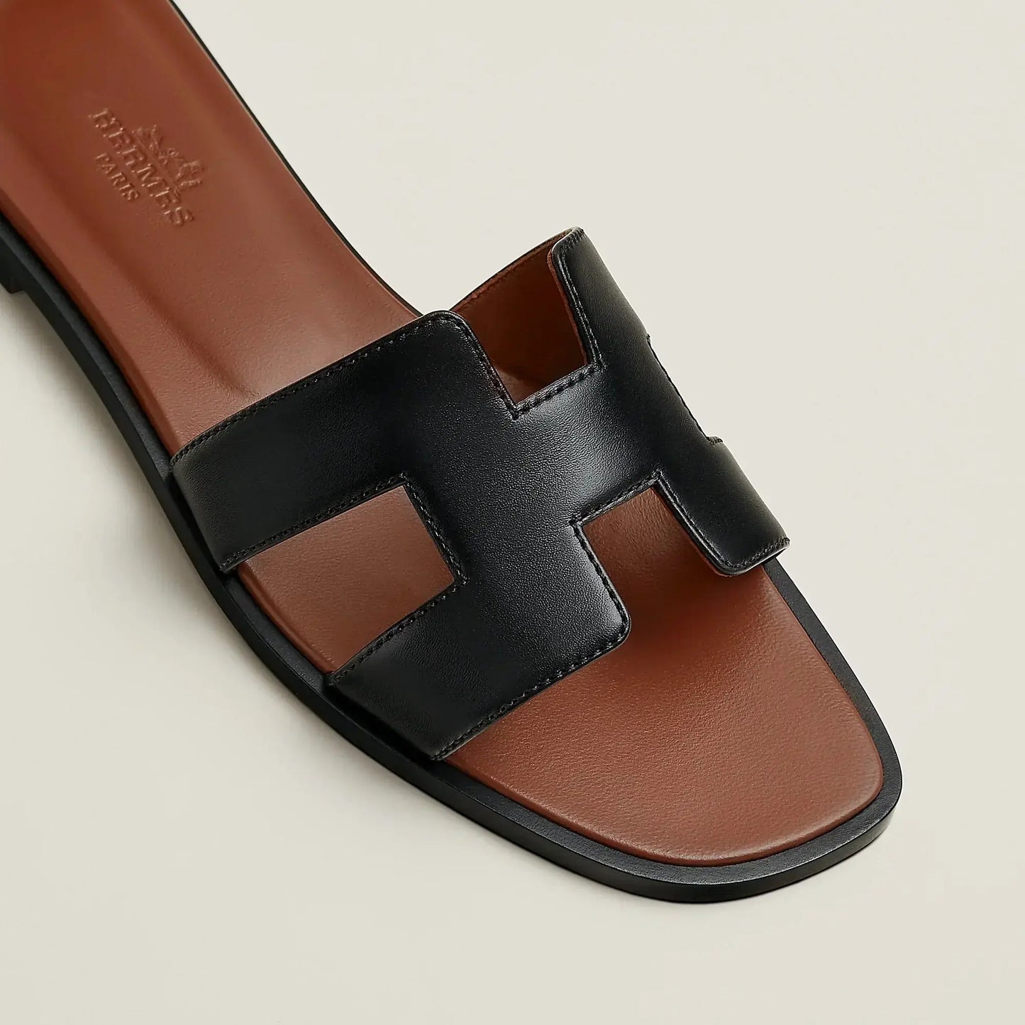 Sandales Oran Noir Et Gold